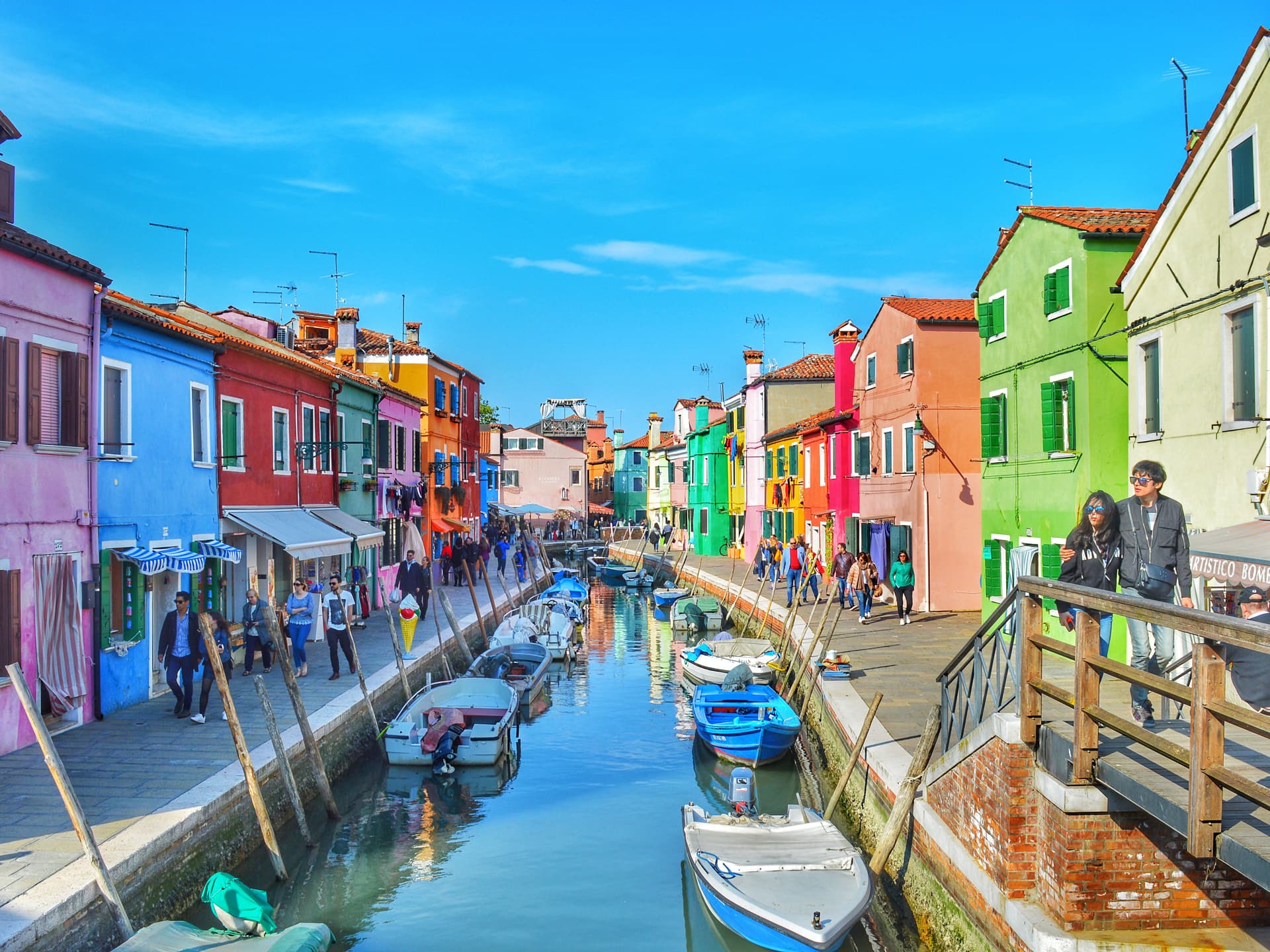 8d541257-d745-49be-8bfd-01ba683dfb35_car_4x3